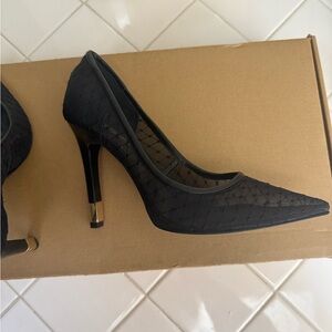 Guess Black fabric lace stiletto high heel pumps 7.5 gold buckle point